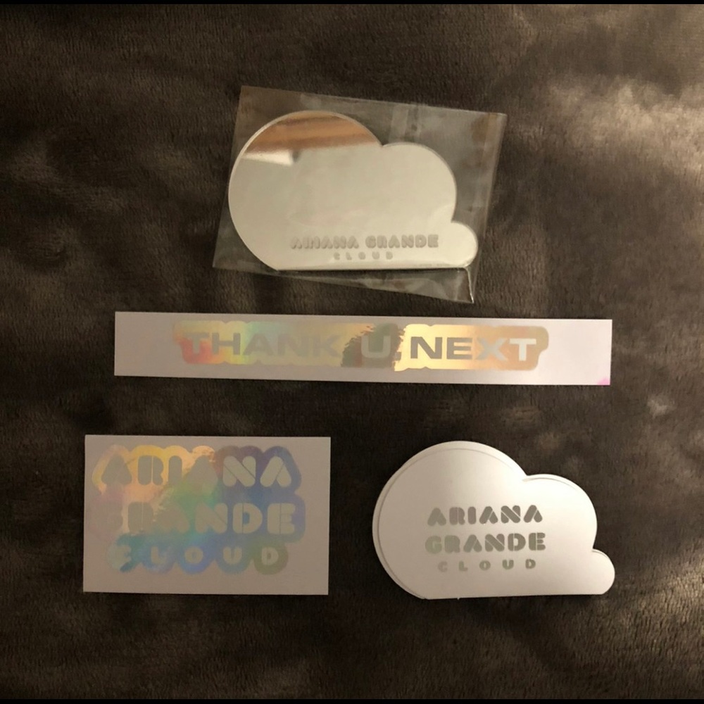 *ISO* Ariana Grande Cloud Promo Items